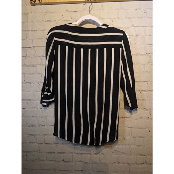 Maurices faux wrap blouse size XS - Picture 2 of 4